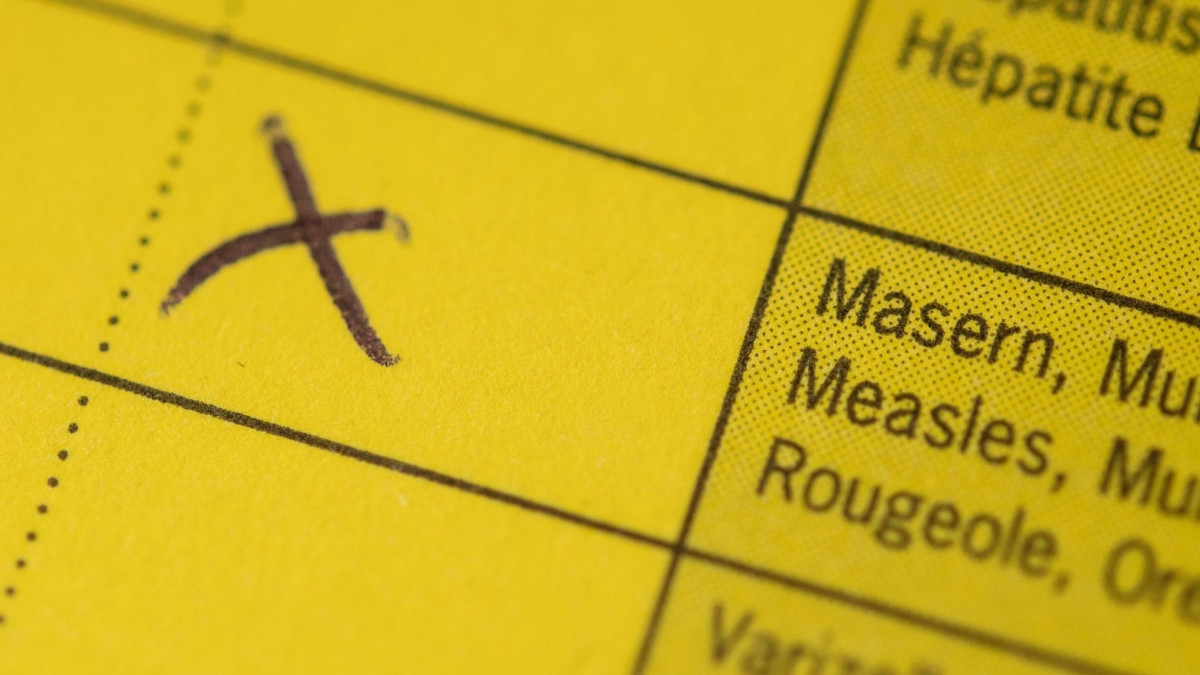 Auslöser des Ausbruchs ist eine Familie mit ungeimpften Kindern. - dpa