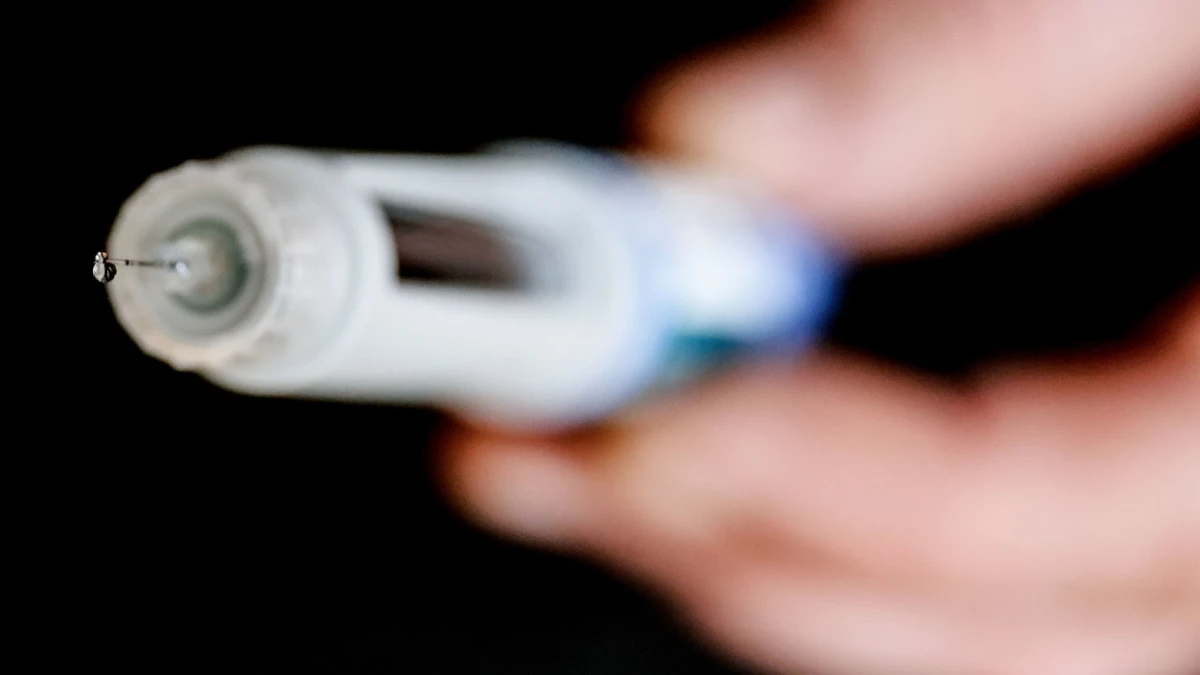 Polizei durchsucht Wohnungen: Arzthelferin soll Abnehmspritzen illegal verkauft haben