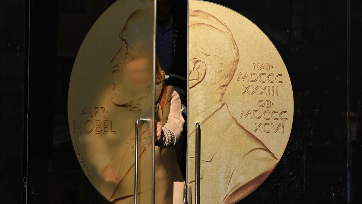 Bekanntgabe in Stockholm: Nobelpreis für Wirtschaft geht an Wachstumsforscher Joel Mokyr, Philippe Aghion und Peter Howitt