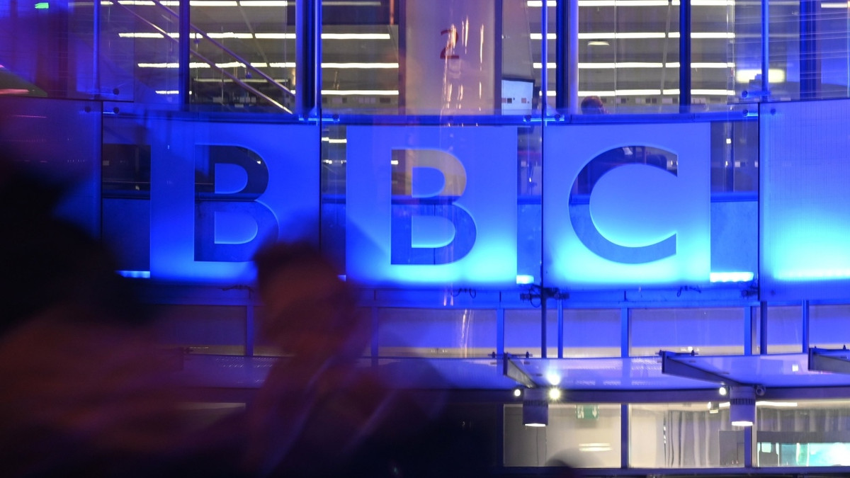 Nach Streit um Sendung: BBC entschuldigt sich bei Trump Nach Streit um Sendung: BBC entschuldigt sich bei Trump