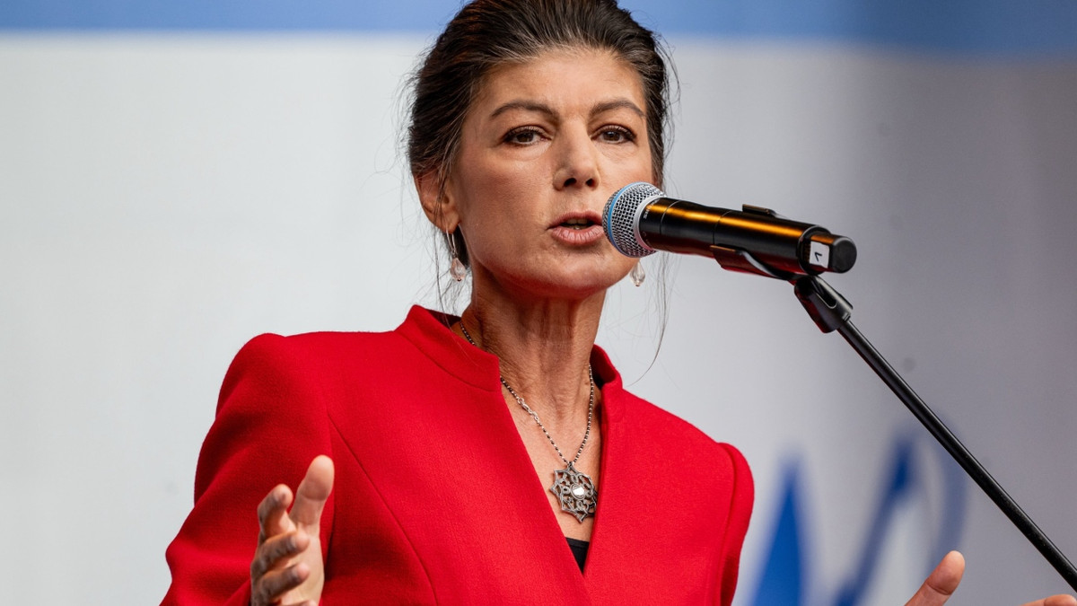 Sahra Wagenknecht (hier als Rednerin bei einer Demonstration im September 2025) - dpa