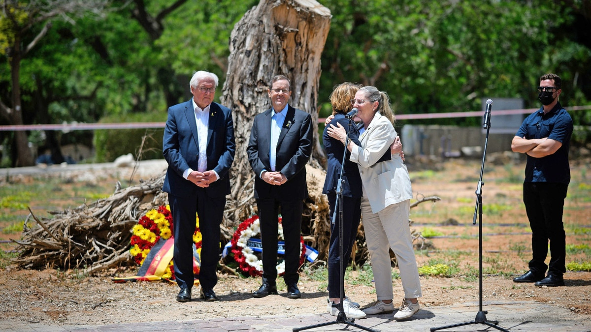 Steinmeier in Israel: Ein Olivenbaum mitten in der Zerstörung