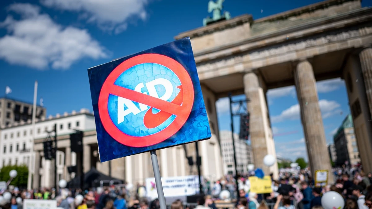 Gibt es eine rechtliche Pflicht der staatlichen Organe ein Parteiverbotsverfahren, wie es gegen die AfD gefordert wird, einzuleiten? - dpa