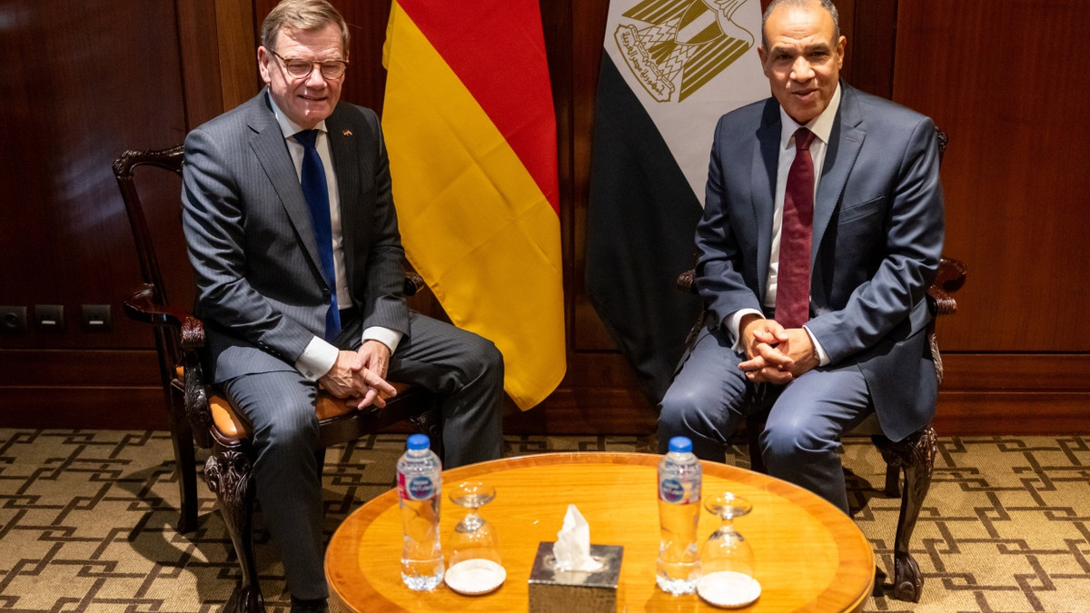 Außenminister Johann Wadephul und Badr Abdel-Atti, Außenminister von Ägypten, am 7. Oktober 2025 in Kairo - dpa