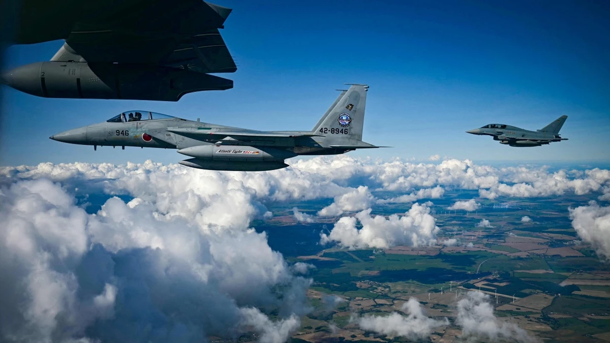 Krieg in der Ukraine: NATO warnt Russland vor weiteren Verletzungen des Luftraums