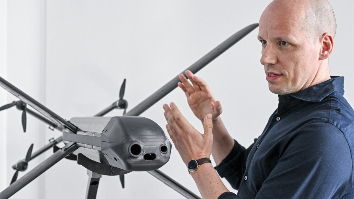 Das auf unbemannte KI-Systeme spezialisierte Rüstungsunternehmen Helsing rät als Lehre aus dem Ukraine-Krieg zu weiterreichenden Konsequenzen für die Bundeswehr. - dpa