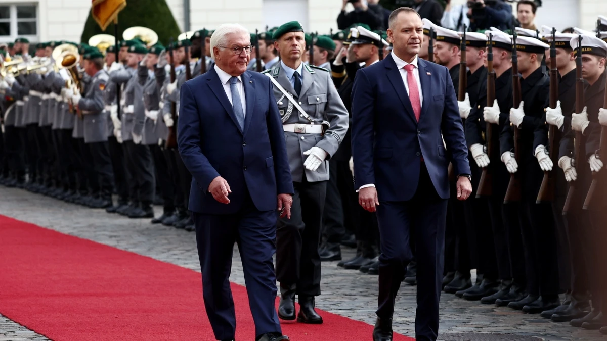 Liveblog Bundesregierung: Steinmeier empfängt polnischen Präsidenten mit militärischen Ehren
