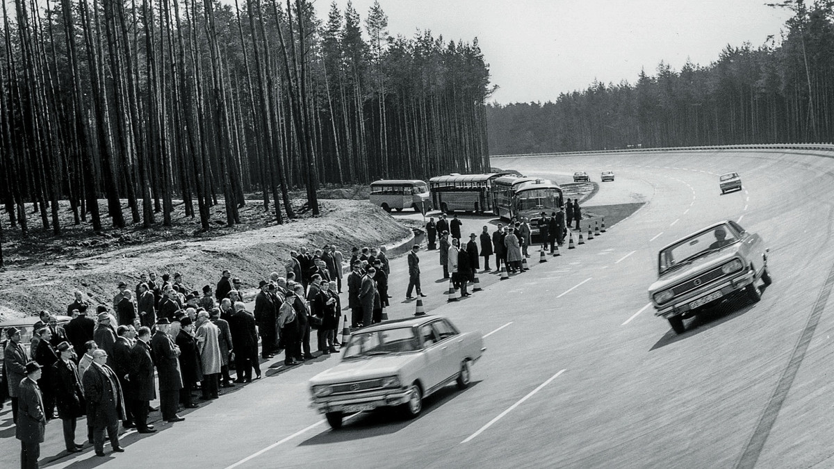Die Opel-Teststrecke in Dudenhofen bei der Eröffnung 1966. - Opel