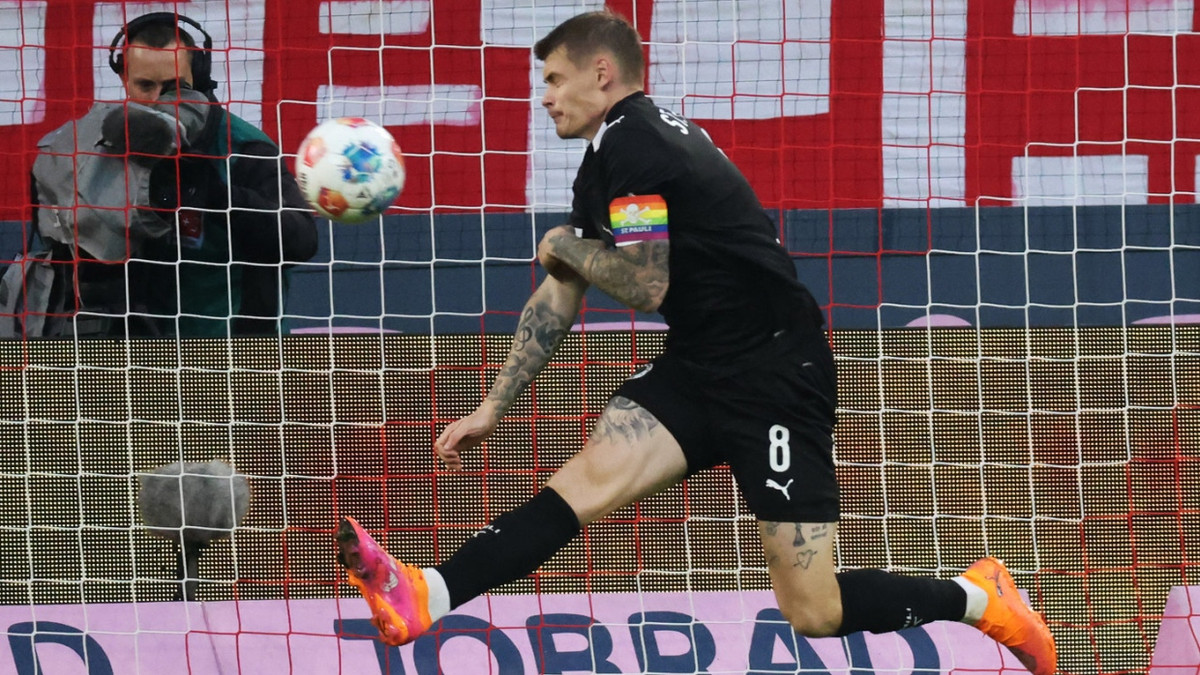 Siebte Niederlage in Serie: St. Pauli wehrt sich zu spät in Freiburg