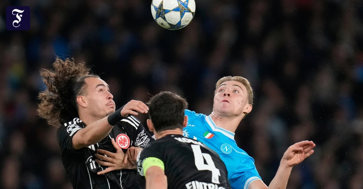 0:0 in Neapel: Ohne Fans und ohne Tore