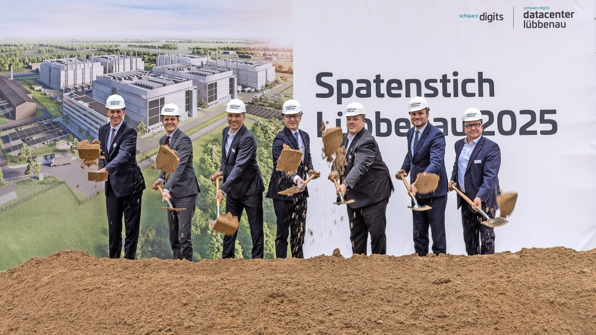 Spatenstich in Lübbenau: Ein deutsches Rechenzentrum für 11 Milliarden Euro Spatenstich in Lübbenau: Ein deutsches Rechenzentrum für 11 Milliarden Euro