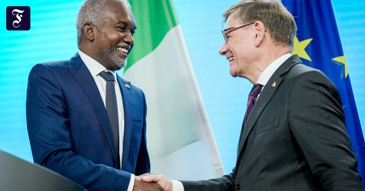 Au-enminister-Nigerias-Machen-Sie-sich-mit-Blick-auf-China-keine-Sorgen-