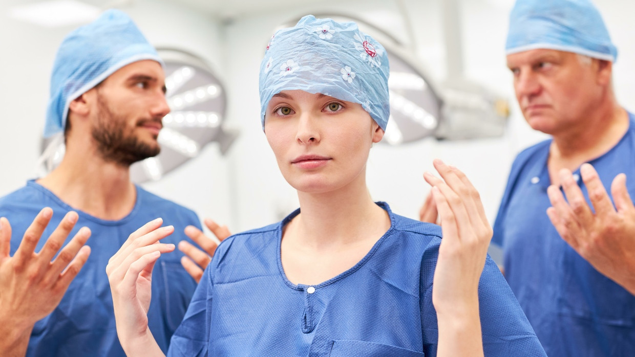 Welche ärzte Nehmen Noch Patienten Auf Studie: Patienten geht es bei weiblichen Chirurginnen teils besser