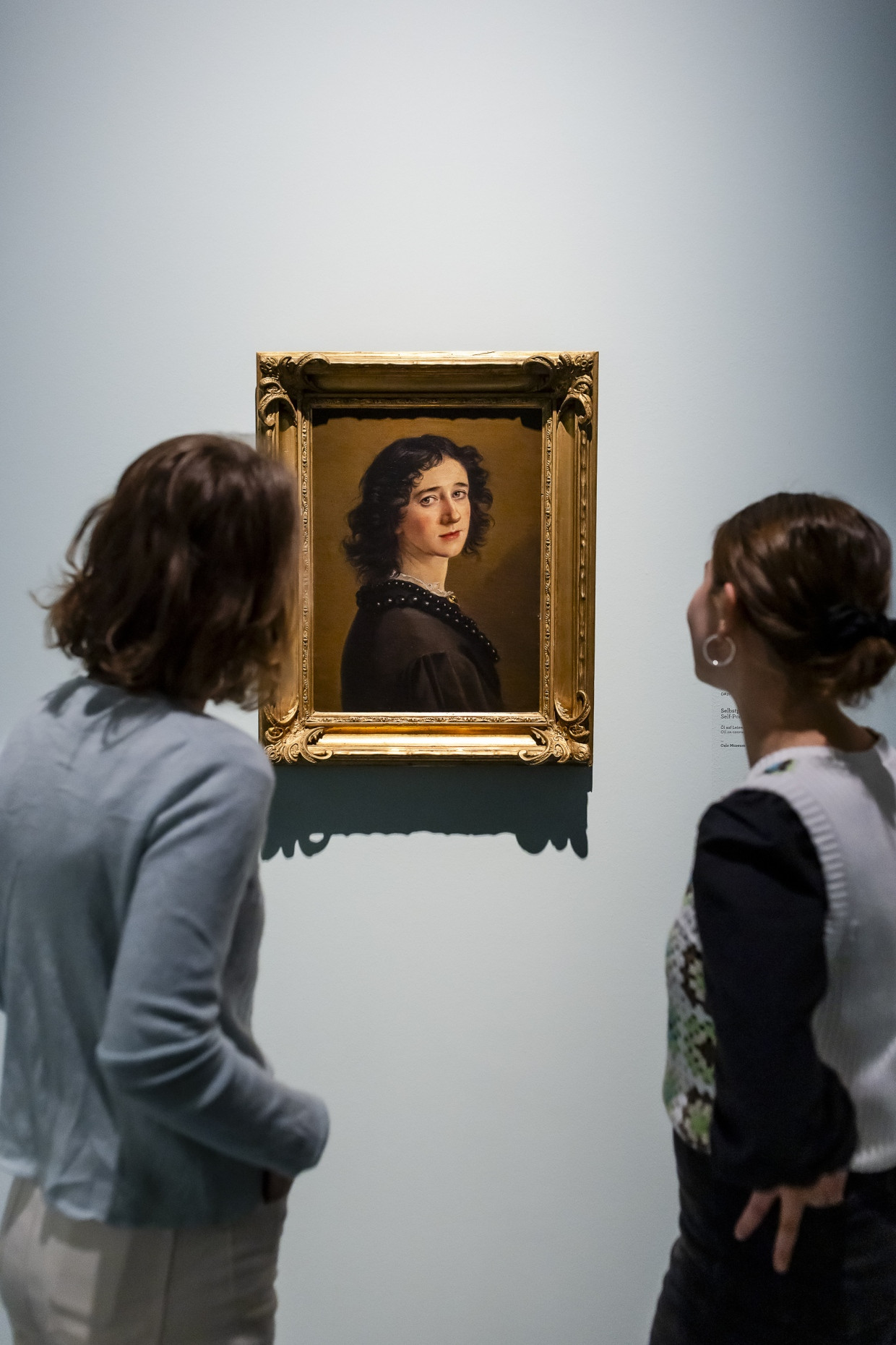 Selbstbewusst: Mathilde Dietrichson inszenierte sich in ihrem „Selbsporträt“ 1865 mit kurzem, offenem Haar.