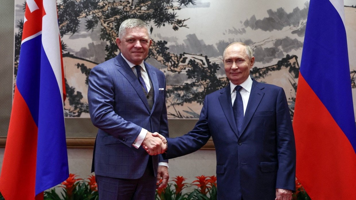 Robert Fico und Wladimir Putin am Dienstag in Peking