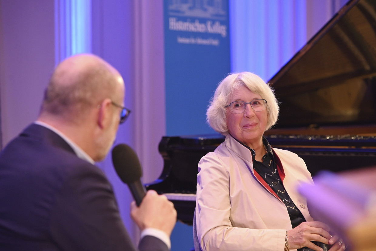 Als Sohn eines Theologieprofessors in der Kunst der freien Wechselrede über Gott versiert: Johan Schloemann spricht mit Gudrun Krämer.