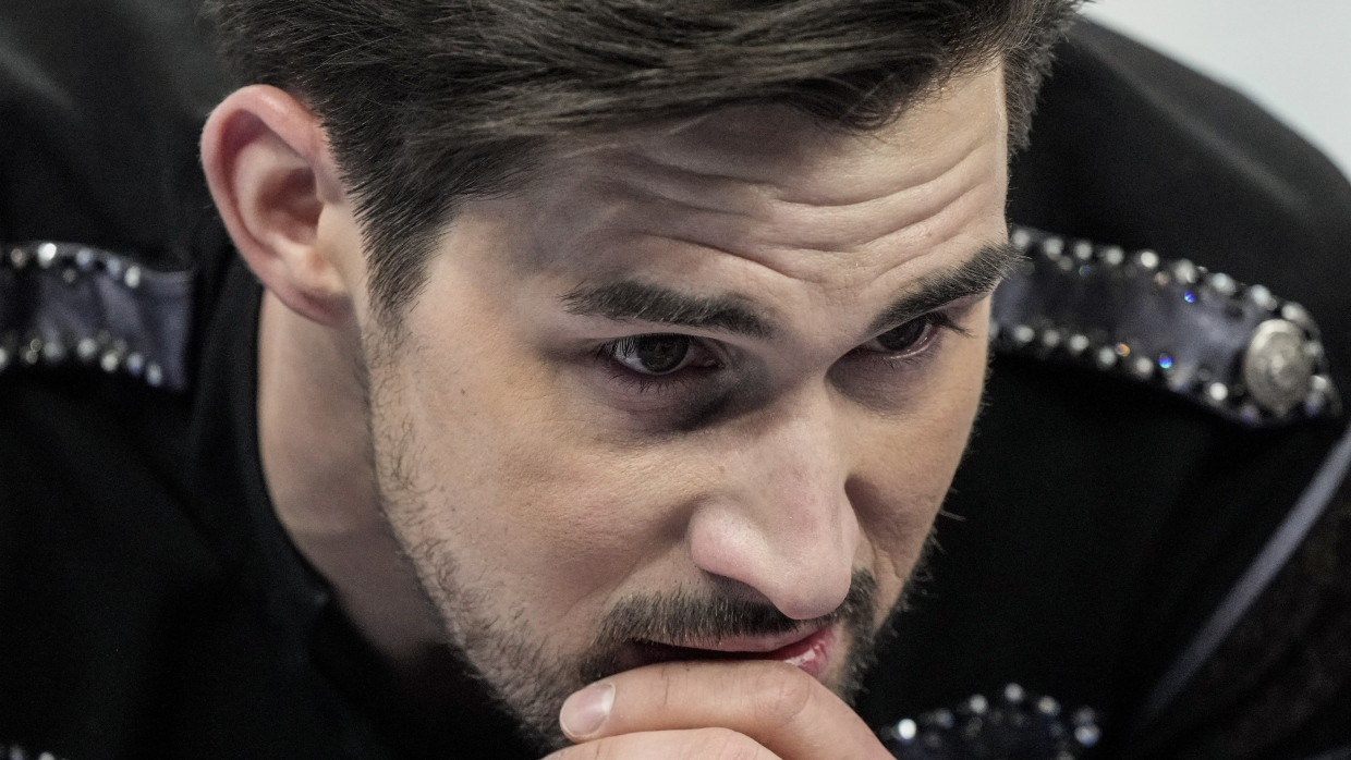 Eisläufer Zach Donohue wartet auf seine OlympiaMedaille