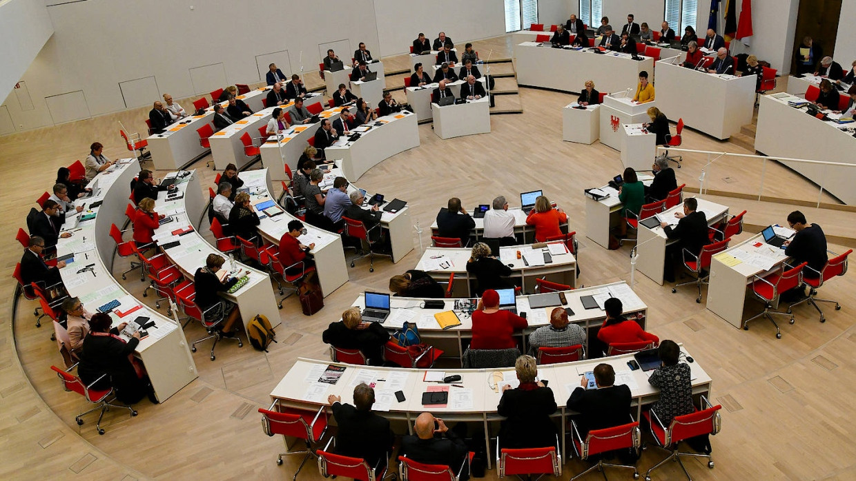 Der Brandenburger Landtag betritt rechtliches Neuland.