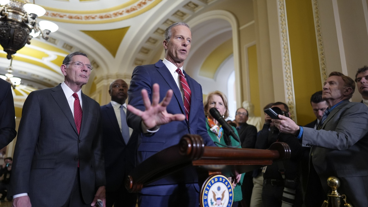 Senator John Thune verteidigt den Präsidenten.