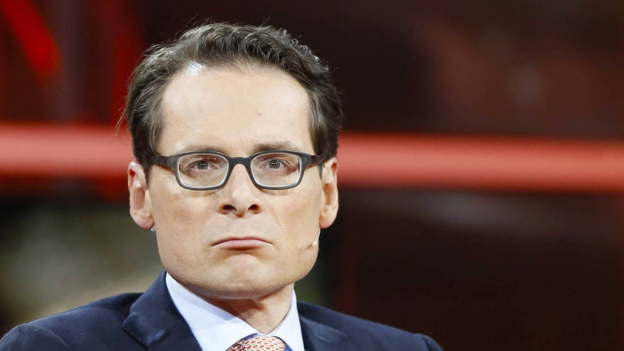 Roger Köppel zieht für die SVP ins Schweizer Parlament ein | FAZ