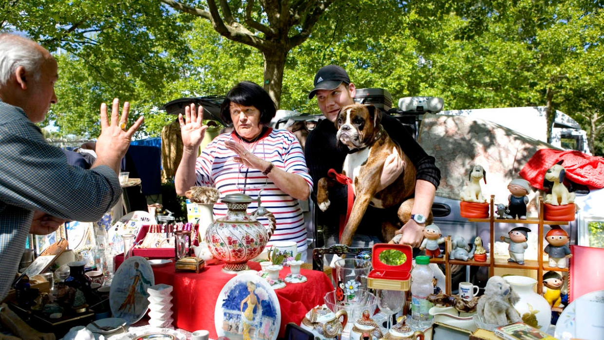 Bargeldlos auf dem Flohmarkt Das Handy liest die Karte