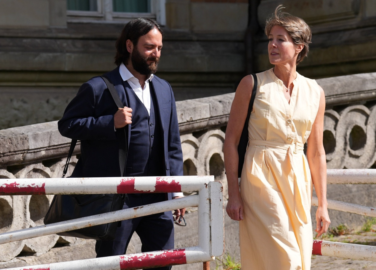 Christina Block und ihr Verteidiger Ingo Bott nach dem jüngsten Verhandlungstag vor dem Landgericht Hamburg