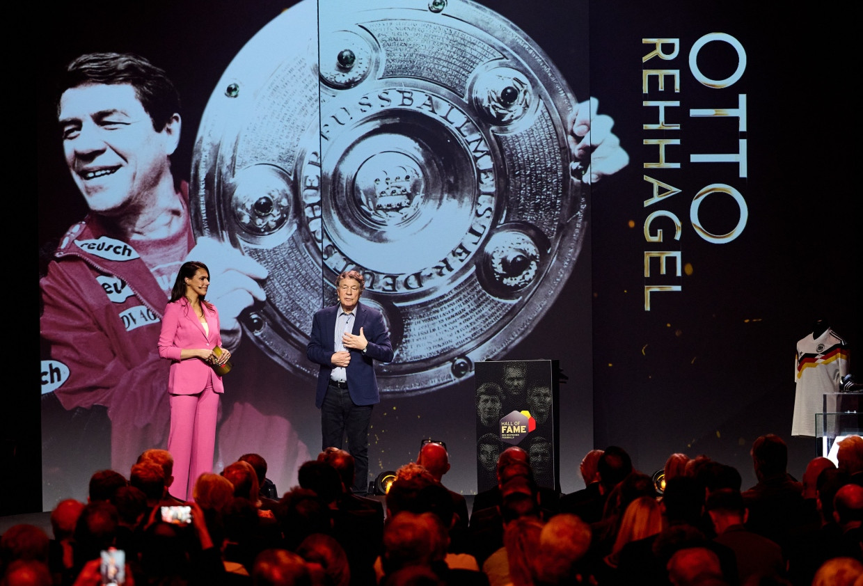 Trainerlegende Otto Rehagel gehört nun auch zur Hall of Fame.