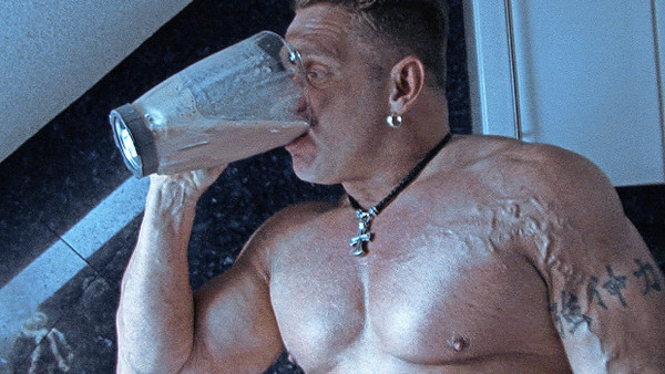 Das Frühstück ertragen: Zum Bodybuilding gehört eine rigide Ernährung.